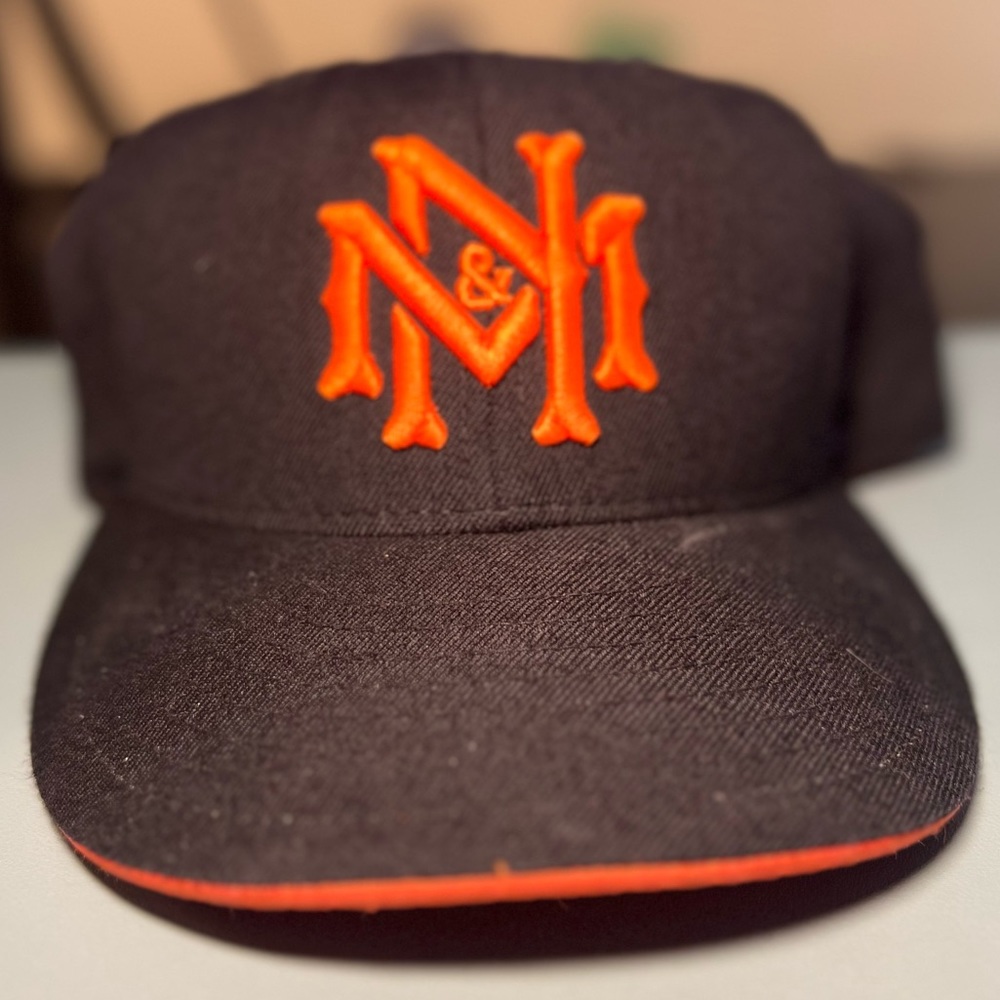 Mitchell & Ness Brand Fitted Hat Size 7-5/8.